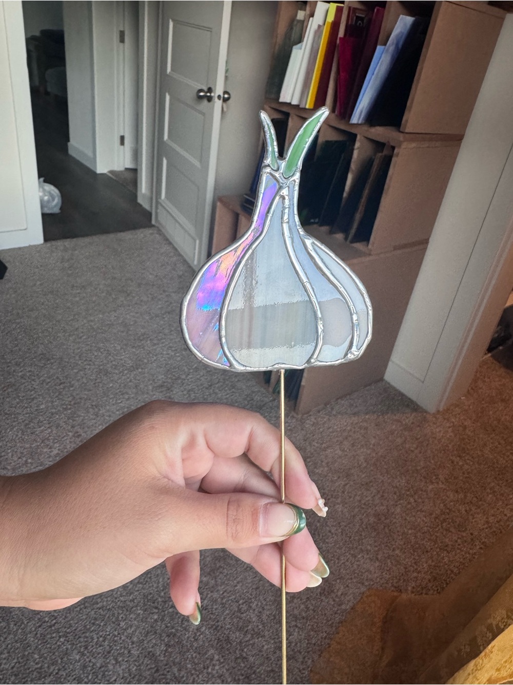 Tiffany style Stained Glass Garlic plant stake - Iridescent White lead FREE